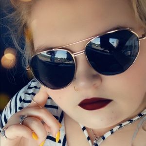 Meet your Posher, Taylor